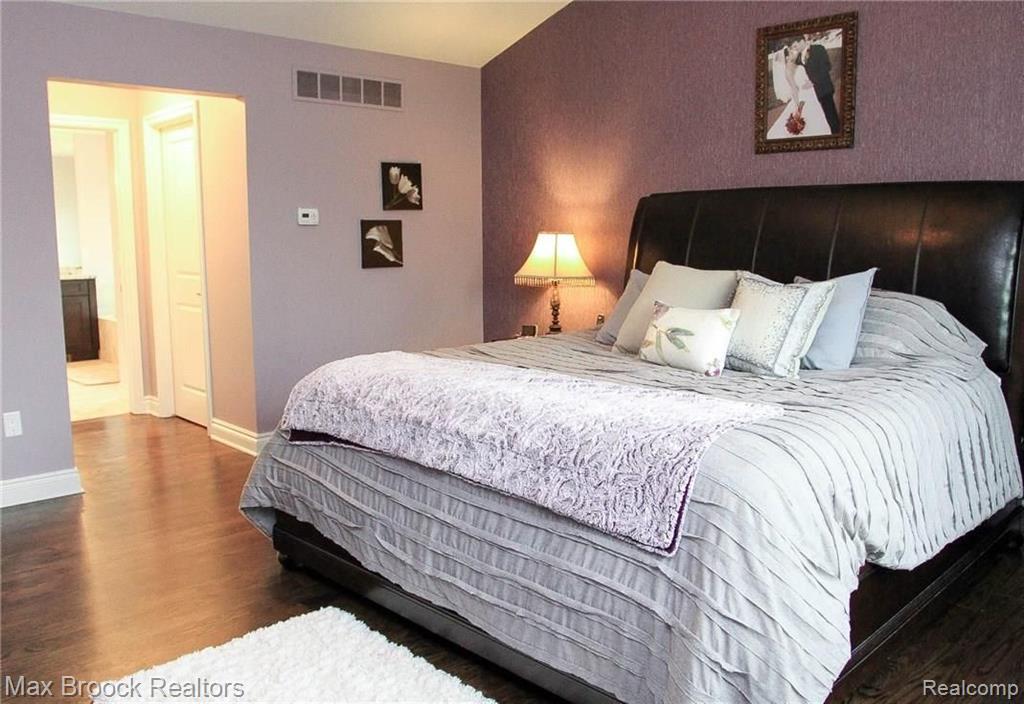 2165 Yorkshire Road Birmingham, MI 48009 - Photo 30 of 38 Gallery Image 30