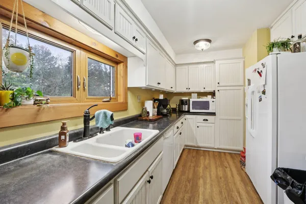 $569,000 | N2302 North Kohn Road, Reeseville, WI 53579