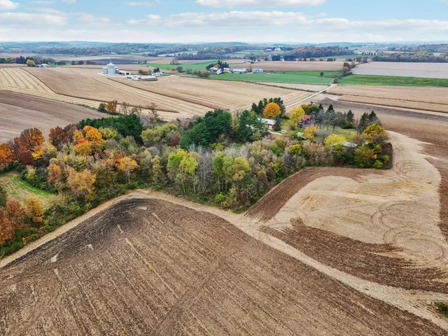 $569,000 | N2302 North Kohn Road, Reeseville, WI 53579