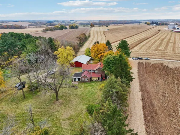 $569,000 | N2302 North Kohn Road, Reeseville, WI 53579