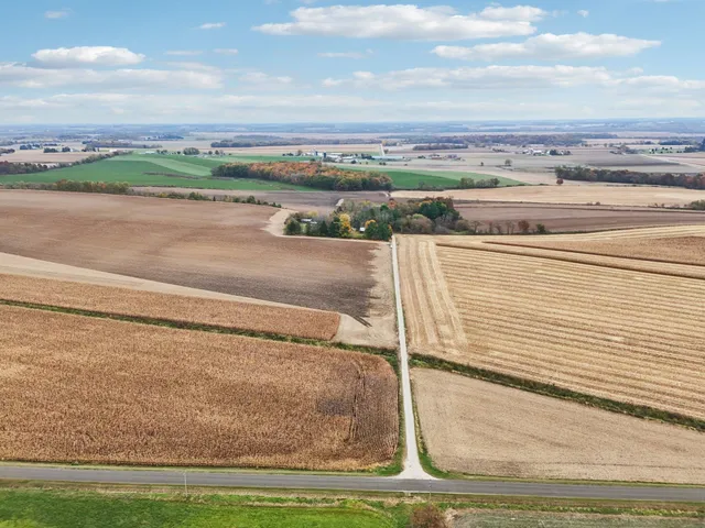 $569,000 | N2302 North Kohn Road, Reeseville, WI 53579