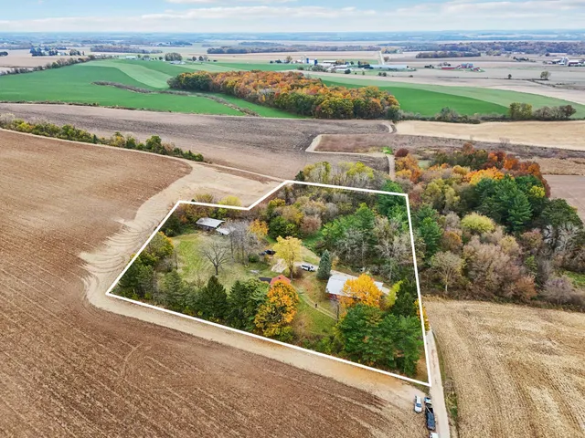 $569,000 | N2302 North Kohn Road, Reeseville, WI 53579