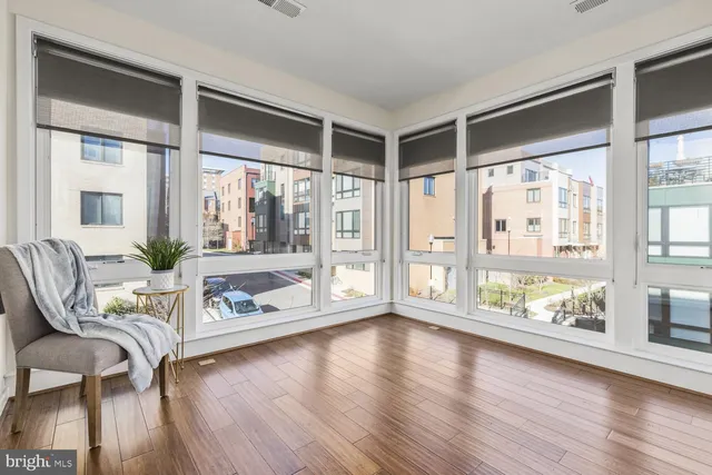 $5,900 | 120 Cambria Walk, Alexandria, VA 22304