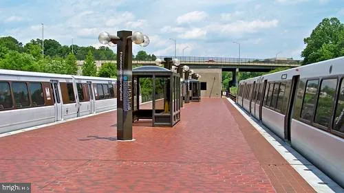 $5,900 | 120 Cambria Walk, Alexandria, VA 22304