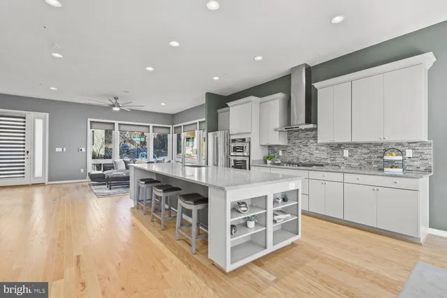 $5,900 | 120 Cambria Walk, Alexandria, VA 22304