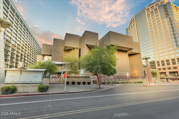 $340,000 | 310 South 4th Street, Unit 907, Phoenix, AZ 85004