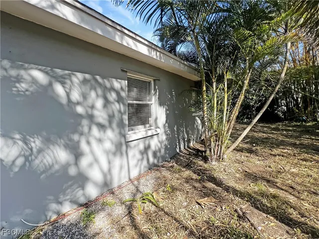 $1,299 | 1918 Grace Avenue, Unit MAIN, Fort Myers, FL 33901