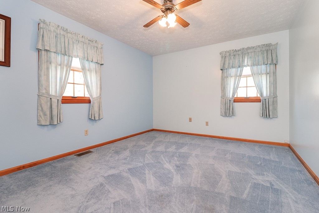 12743 Diagonal Road Lagrange, OH 44050 - Photo 23 of 35