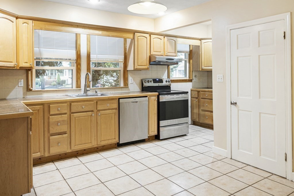8-10 Donnybrook Road Boston, MA 02135 - Photo 6 of 26 Gallery Image 6