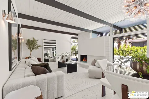 $2,250,000 | 2020 South Navajo Drive, Palm Springs, CA 92264