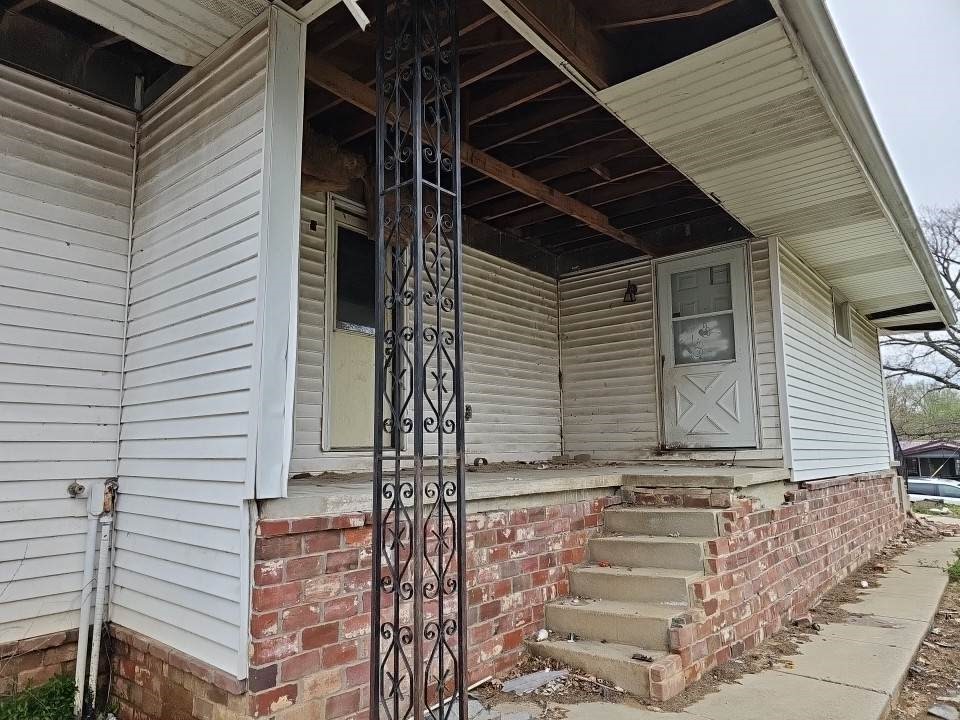 1331 South Maffit Street Decatur, IL 62521 - Photo 13 of 15 back door for entry