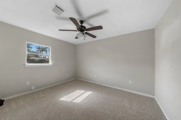 $1,900 | 7019 Sur Court, Houston, TX 77033