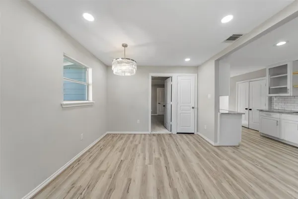 $1,900 | 7019 Sur Court, Houston, TX 77033