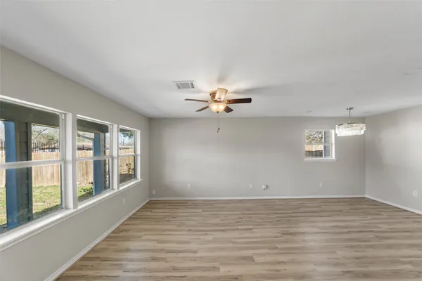 $1,900 | 7019 Sur Court, Houston, TX 77033