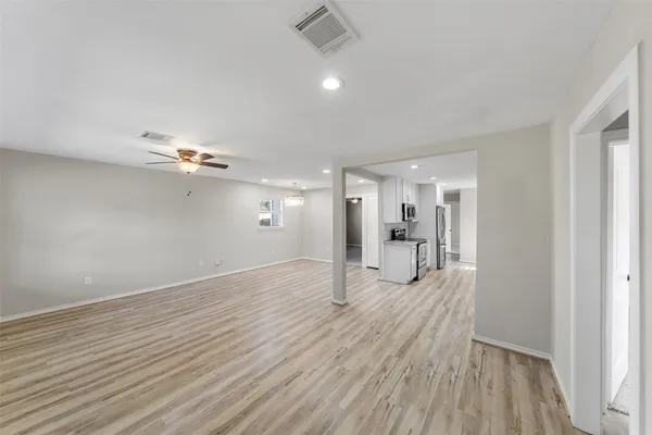 $1,900 | 7019 Sur Court, Houston, TX 77033