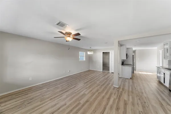 $1,900 | 7019 Sur Court, Houston, TX 77033