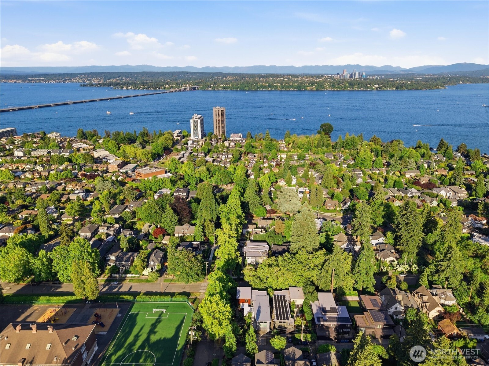 1533 38th Avenue East Seattle, WA 98112 - Photo 5 of 40