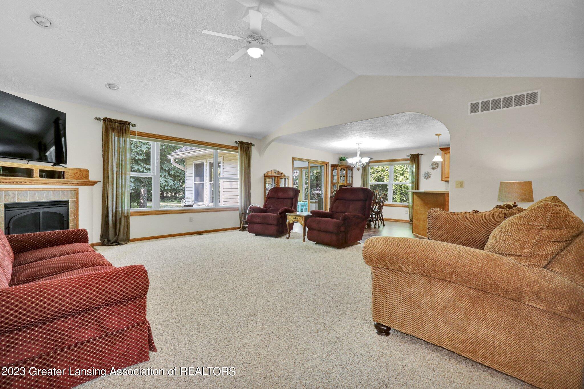 8221 West Price Road St. Johns, MI 48879 - Photo 8 of 53 24-web-or-mls-Open Ended Media-23