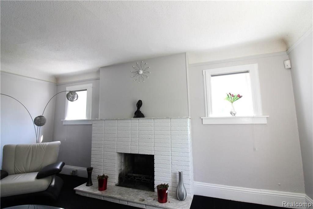 22012 Inkster Road Southfield, MI 48033 - Photo 10 of 34
