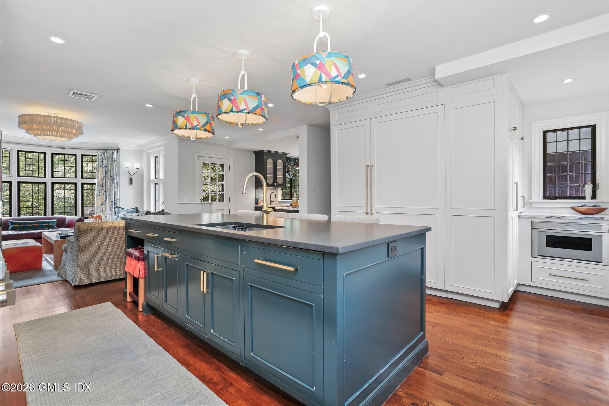 184 Stanwich Road Greenwich, CT 06830 - Photo 14 of 50 14-web-or-mls-184-stanwich-rd