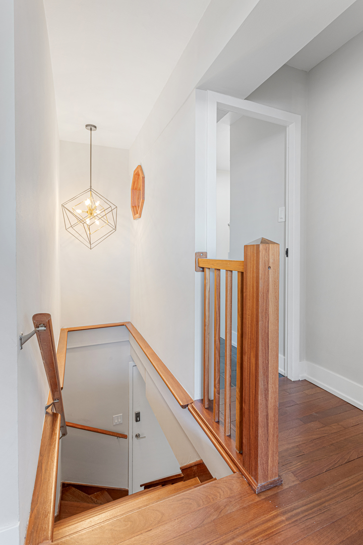 6166 North Sheridan Road, Unit 20K Chicago, IL 60660 - Photo 8 of 14 Gallery Image 8