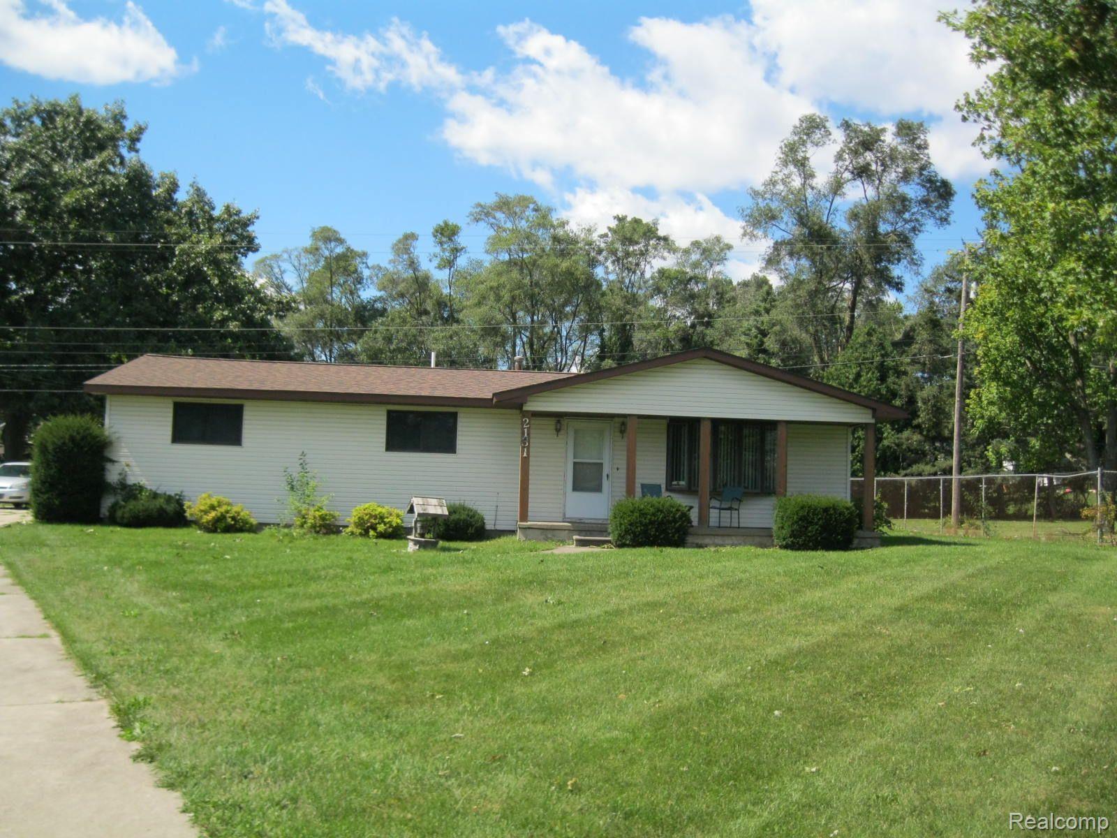 2131 Ormond Road White Lake, MI 48383 - Photo 4 of 23 Gallery Image 4