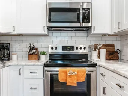 $374,900 | 1243 55th Avenue North, St. Petersburg, FL 33703