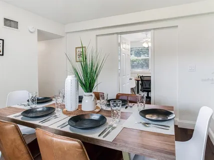 $374,900 | 1243 55th Avenue North, St. Petersburg, FL 33703