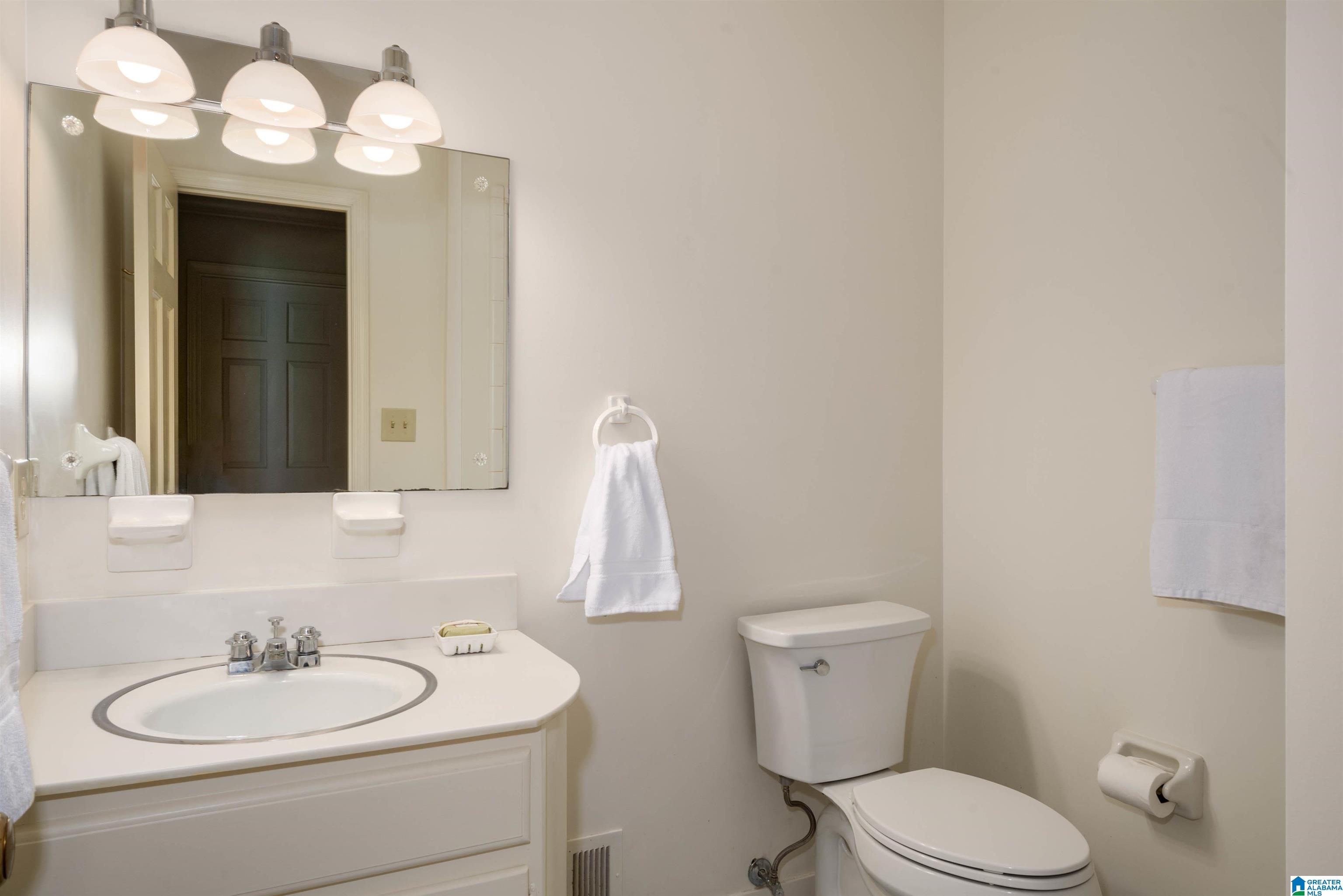 3857 Valley Head Road Mountain Brook, AL 35223 - Photo 24 of 40