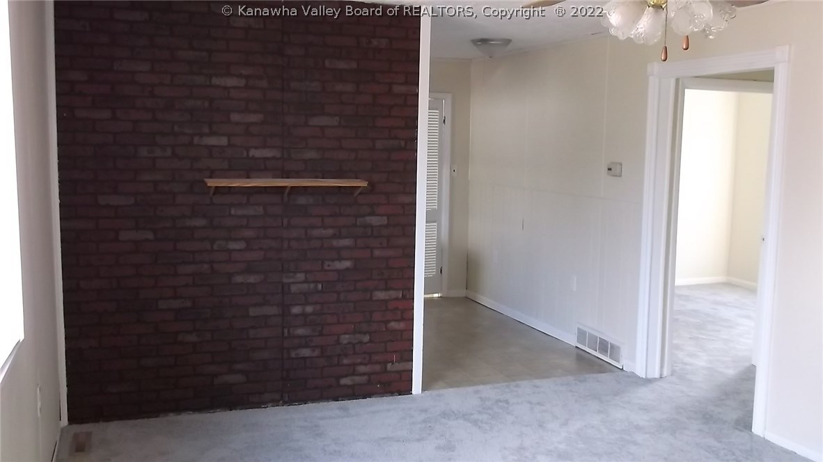 1012 Ellis Road St. Albans, WV 25177 - Photo 5 of 16 Gallery Image 5