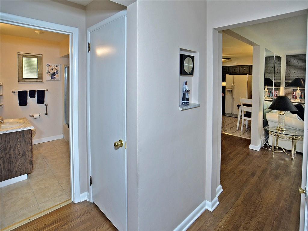 27 Greenwood Road Pittsburgh, PA 15221 - Photo 12 of 27 Gallery Image 12