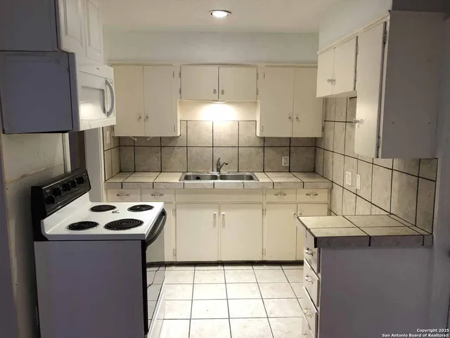 $1,495 | 434 Rexford Drive, San Antonio, TX 78216