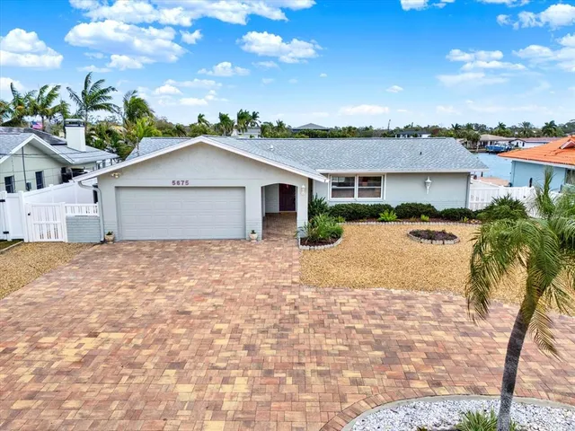 $999,900 | 5675 Bayview Drive, Seminole, FL 33772