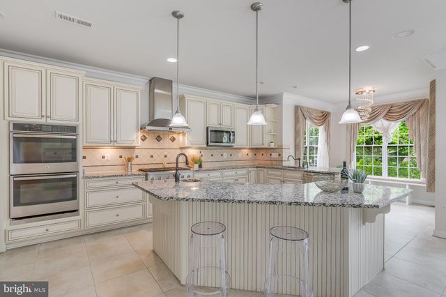$2,100,000 | 1271 Kensington Road, McLean, VA 22101