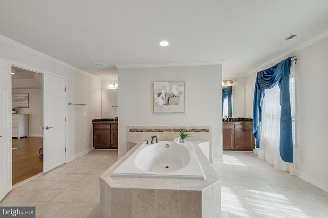 $2,100,000 | 1271 Kensington Road, McLean, VA 22101