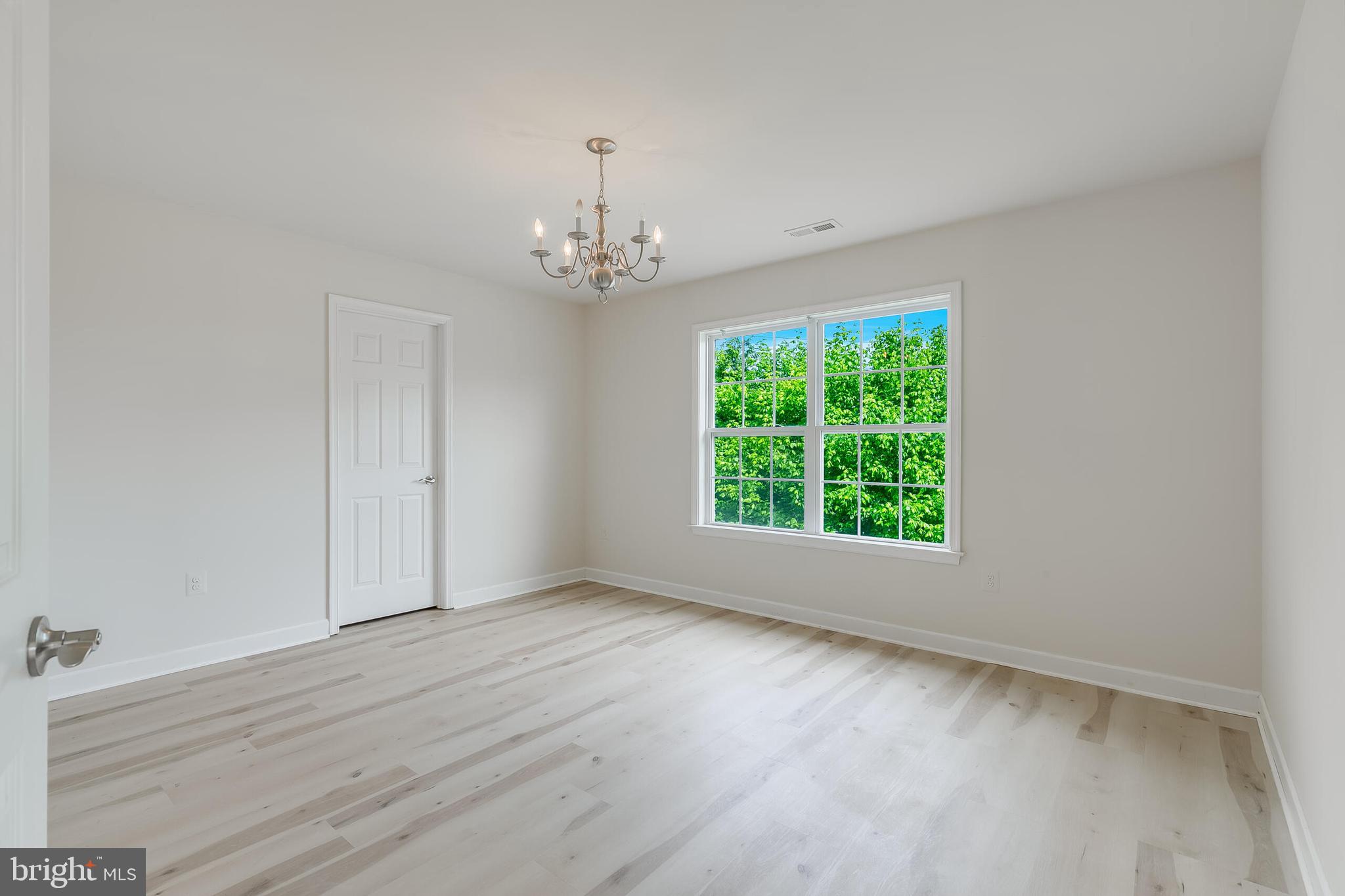 1271 Kensington Road McLean, VA 22101 - Photo 34 of 48 Secondary bedroom upper level
