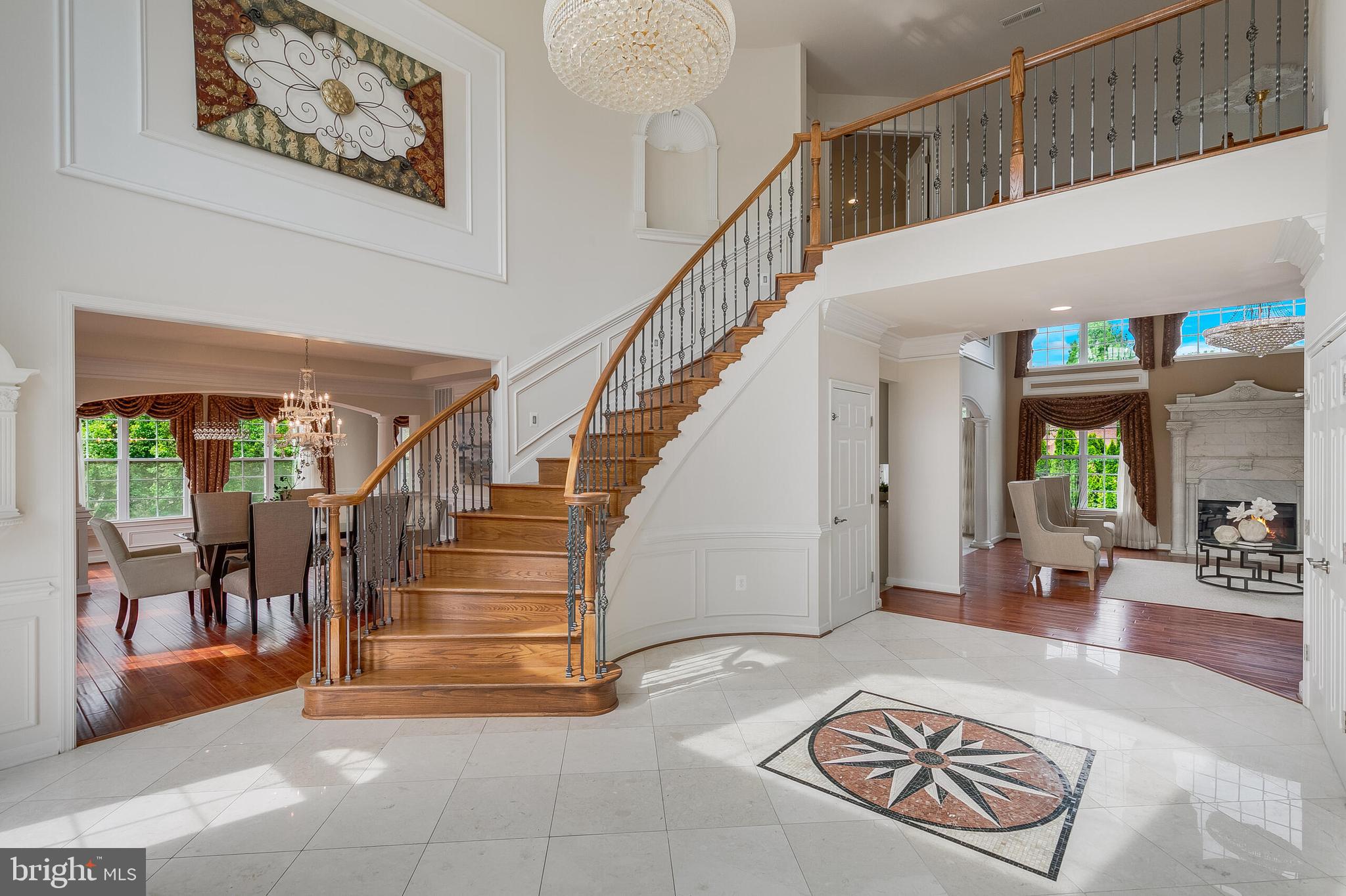 1271 Kensington Road McLean, VA 22101 - Photo 4 of 48 Curved staircase
