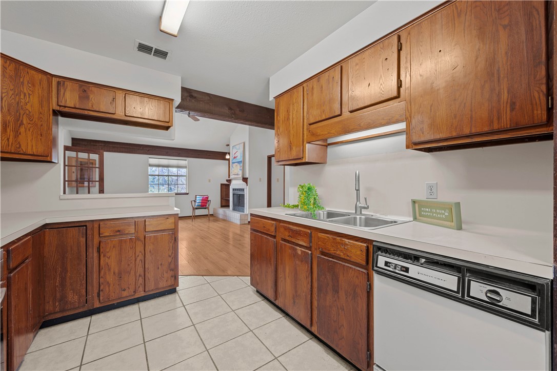 606 North 7th Street Fulton, TX 78382 - Photo 10 of 32