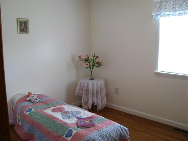 44 Harrington Road Chicopee, MA 01020 - Photo 13 of 26 Gallery Image 13