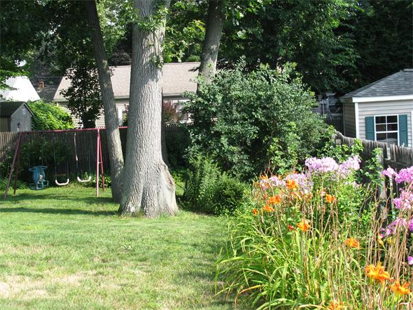 44 Harrington Road Chicopee, MA 01020 - Photo 3 of 26 Gallery Image 3
