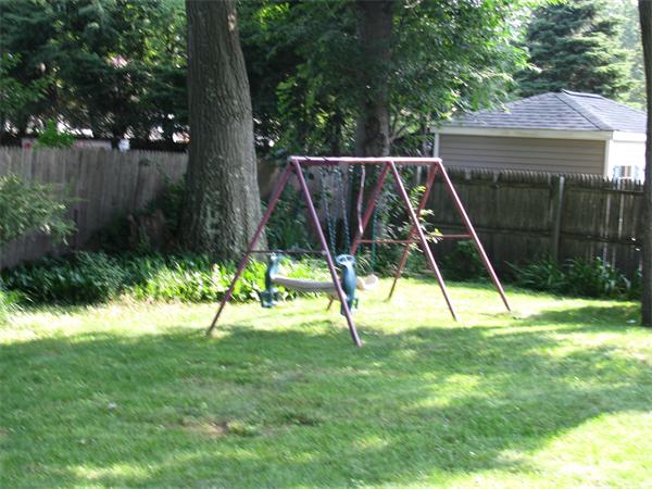44 Harrington Road Chicopee, MA 01020 - Photo 6 of 26 Gallery Image 6