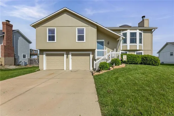 $325,000 | 17451 South Ingrid Street, Gardner, KS 66030