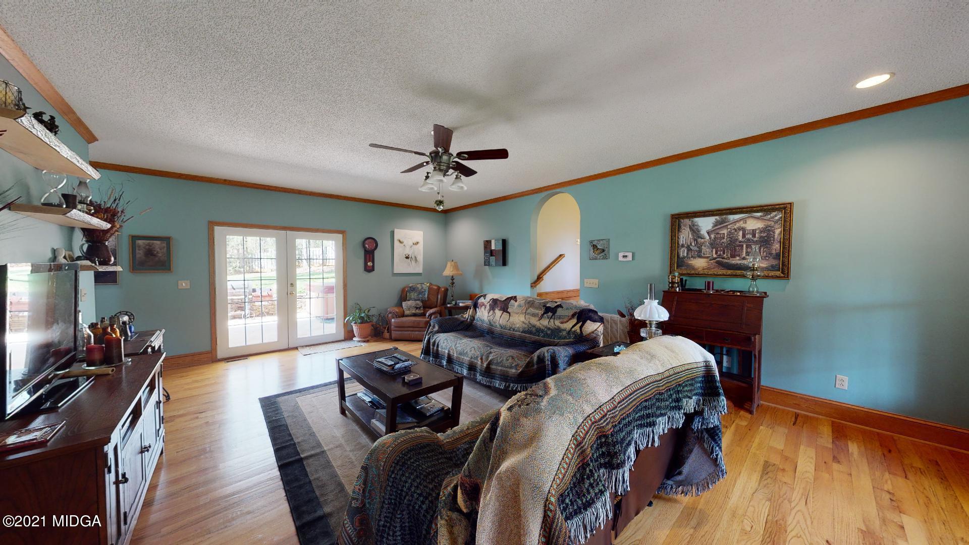 1534 Smith Road Forsyth, GA 31029 - Photo 5 of 25 a living room with furniture