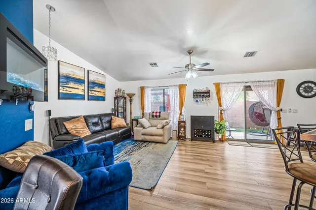 $368,900 | 1260 South Lindsay Road, Unit 38, Mesa, AZ 85204