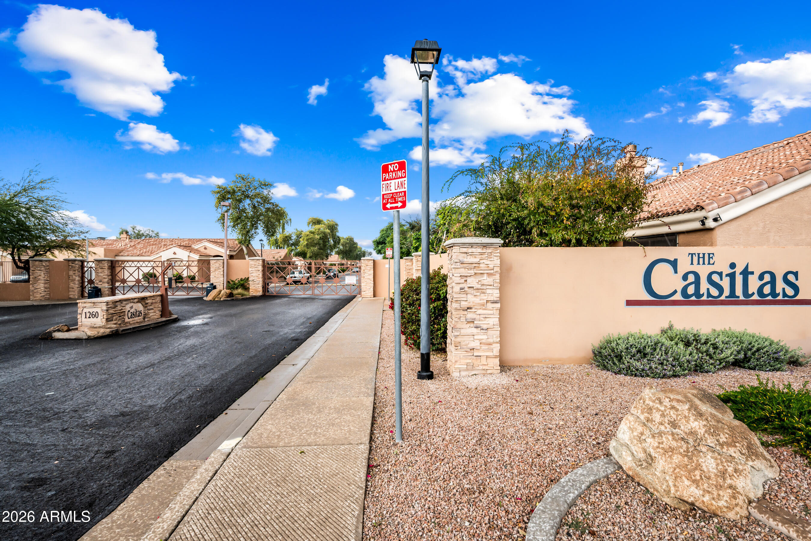 1260 South Lindsay Road, Unit 38 Mesa, AZ 85204 - Photo 21 of 23 a view of a street sign