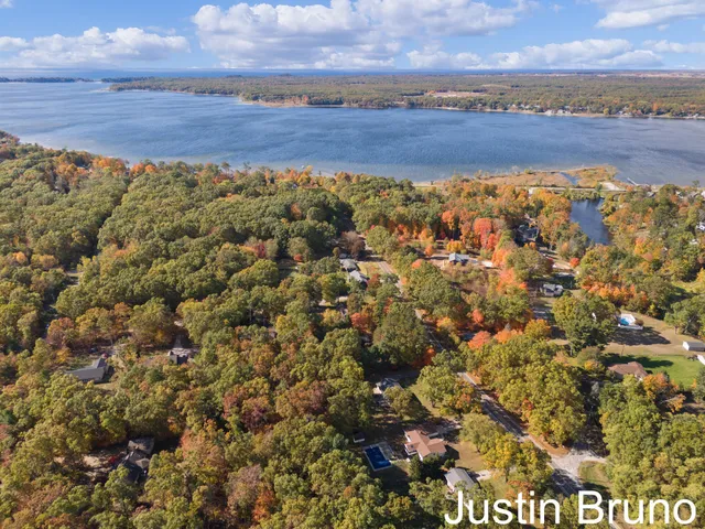 $445,000 | 4301 West White Lake Drive, Whitehall, MI 49461