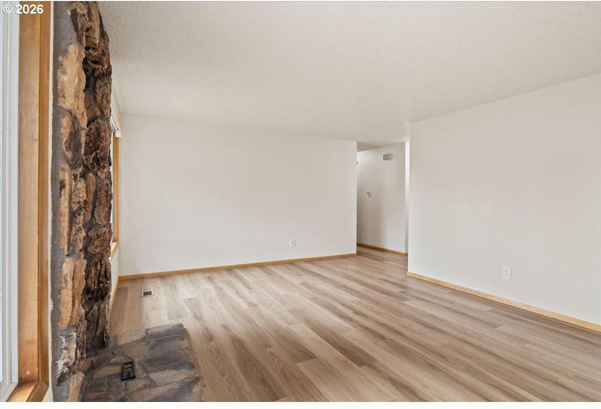 5122 Sunnyside Road Southeast Salem, OR 97306 - Photo 17 of 41 Gallery Image 17