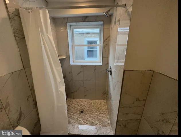 $1,250 | 1635 West Girard Avenue, Unit 3R, Philadelphia, PA 19130