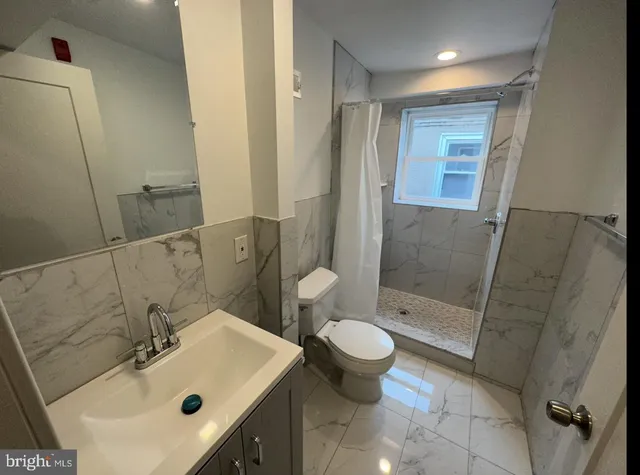 $1,250 | 1635 West Girard Avenue, Unit 3R, Philadelphia, PA 19130