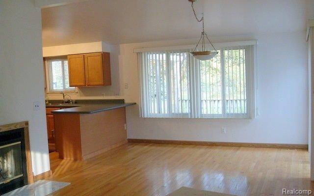 4145 Rohr Road Lake Orion, MI 48359 - Photo 3 of 9 dining.JPG